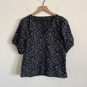 Madewell Black Floral V-Neck Short Sleeve Blouse